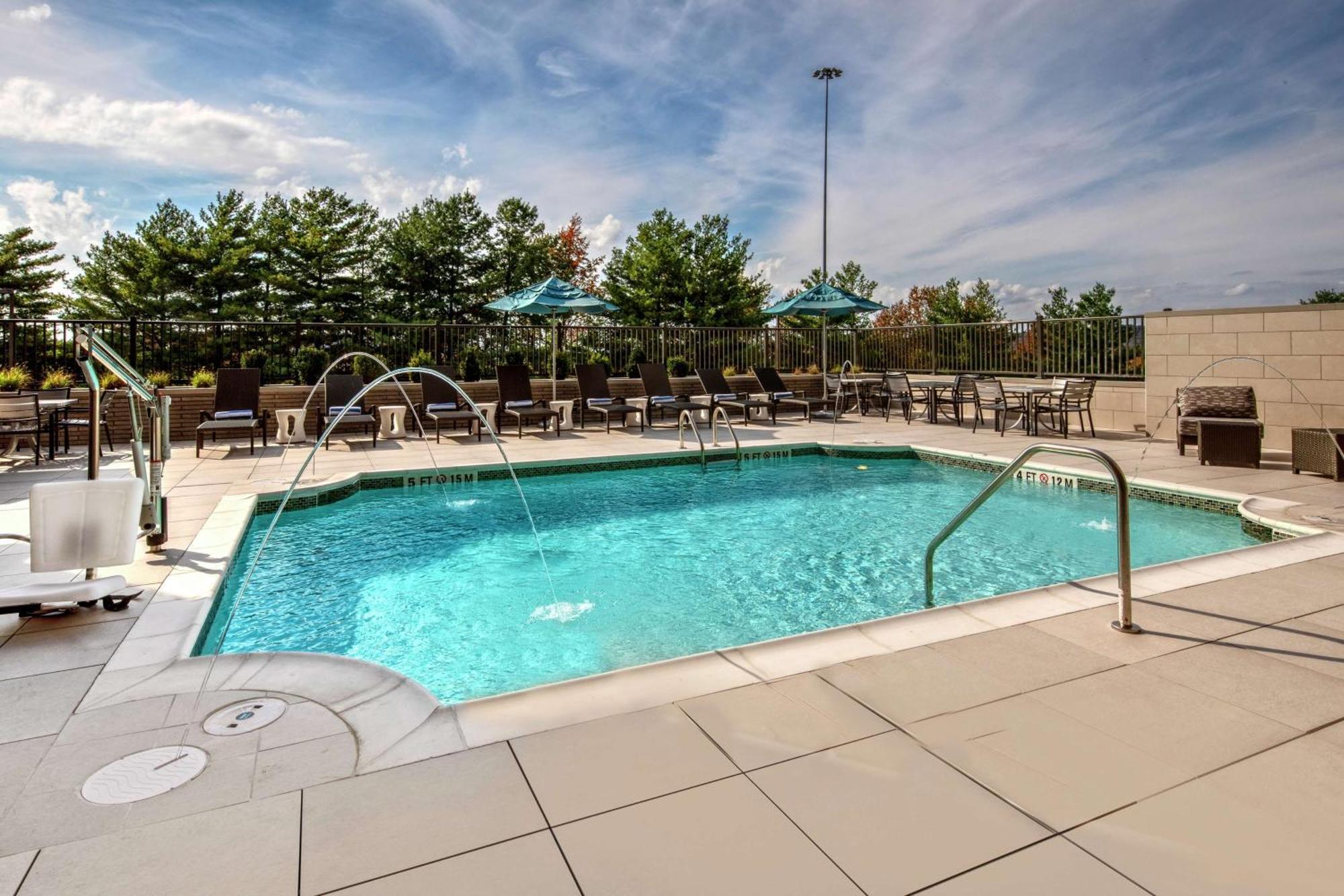 Hotel Hilton Franklin Cool Springs Exterior foto